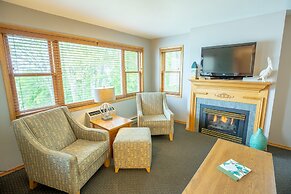 Westwood Shores Waterfront Resort