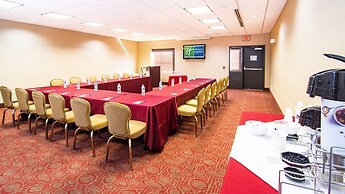 Holiday Inn Express & Suites Elkton - University Area by IHG