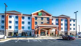 Holiday Inn Express & Suites Elkton - University Area by IHG