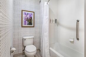 Hampton Inn & Suites Riverside/Corona East