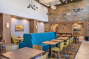 Hampton Inn & Suites Riverside/Corona East