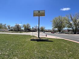 Silver Spur Motel