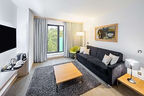 Occidental Praha Five