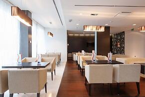 Occidental Praha Five