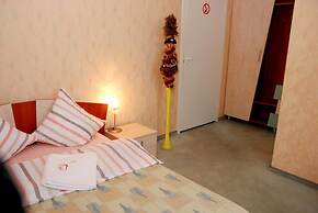 Guest House LT