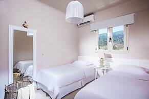 Notos Heights Hotel & Suites