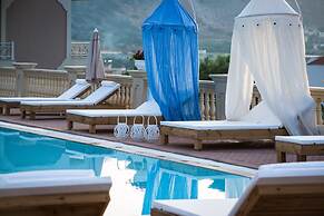 Notos Heights Hotel & Suites