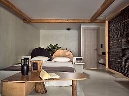 Gloria Maris Hotel Suites & Villas