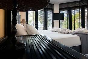 Gloria Maris Hotel Suites & Villas