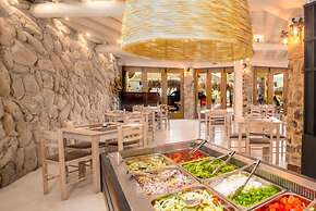 Gloria Maris Hotel Suites & Villas