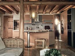 Gloria Maris Hotel Suites & Villas