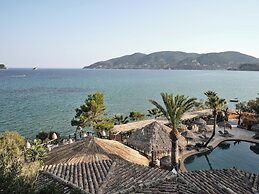 Gloria Maris Hotel Suites & Villas