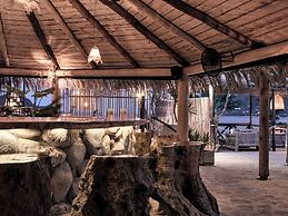 Gloria Maris Hotel Suites & Villas