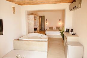 Gloria Maris Hotel Suites & Villas