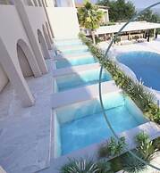 Gloria Maris Hotel Suites & Villas