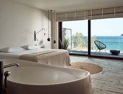 Gloria Maris Hotel Suites & Villas