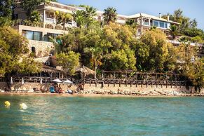 Gloria Maris Hotel Suites & Villas