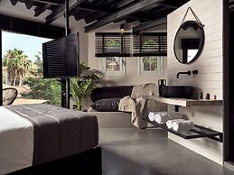 Gloria Maris Hotel Suites & Villas