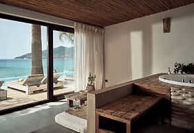 Gloria Maris Hotel Suites & Villas