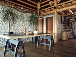 Gloria Maris Hotel Suites & Villas