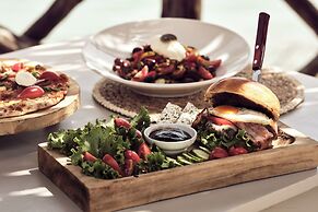 Gloria Maris Hotel Suites & Villas