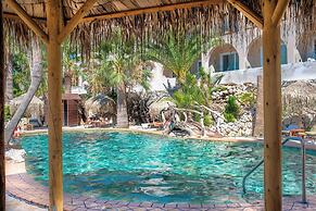 Gloria Maris Hotel Suites & Villas