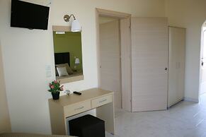 Lyristis Dinos Studios & Apartments