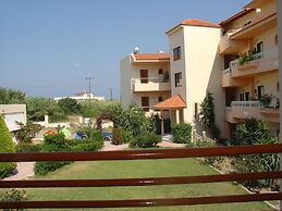 Lyristis Dinos Studios & Apartments