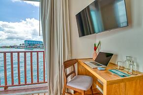 Tropical Suites Hotel