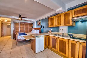 Tropical Suites Hotel