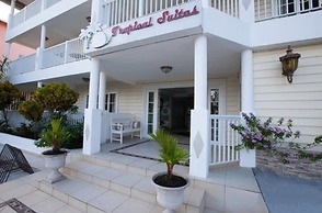 Tropical Suites Hotel