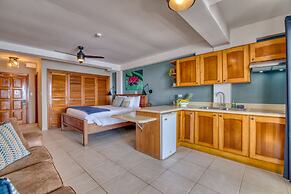 Tropical Suites Hotel