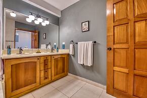 Tropical Suites Hotel