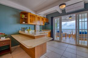 Tropical Suites Hotel