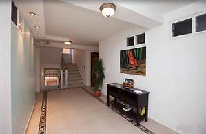 Tropical Suites Hotel