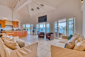 Tropical Suites Hotel