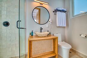 Tropical Suites Hotel