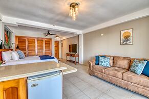 Tropical Suites Hotel