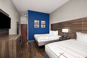 La Quinta Inn & Suites by Wyndham Denton - University Drive