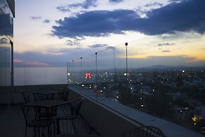 Hotel Crown Victoria