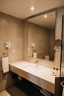 Hotel Crown Victoria