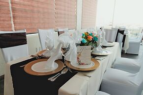 Hotel Crown Victoria