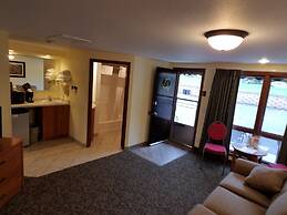 Black Hawk Motel and Suites