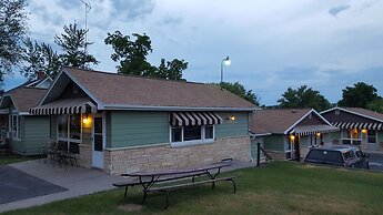 Black Hawk Motel and Suites