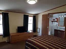 Black Hawk Motel and Suites