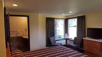 Black Hawk Motel and Suites