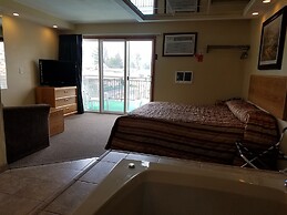 Black Hawk Motel and Suites