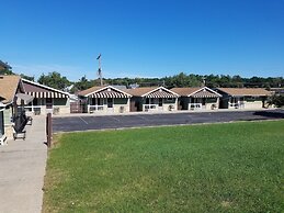 Black Hawk Motel and Suites
