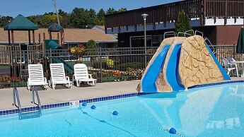 Black Hawk Motel and Suites