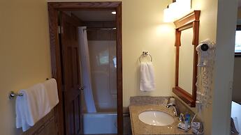 Black Hawk Motel and Suites